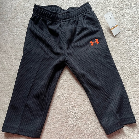 Under Armour 12M Black Athletic Pants for Baby - Picture 1 of 3